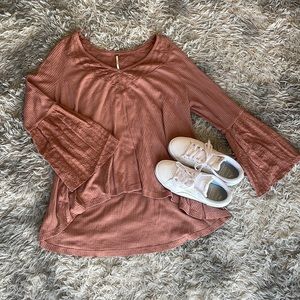 Free people large, salmon colored shirt